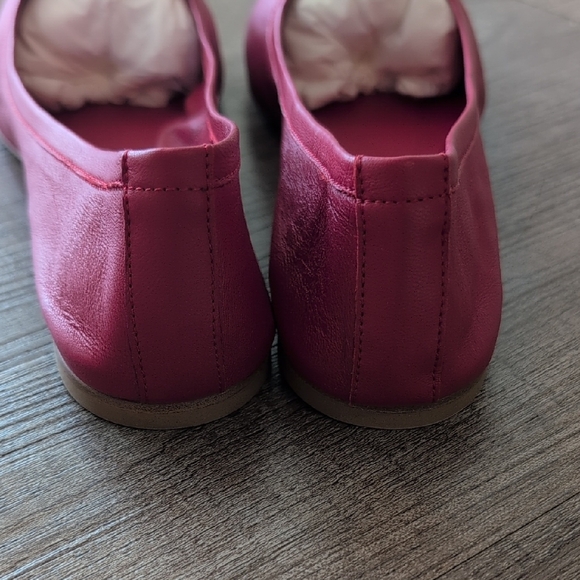 Jamie Haller Women's Red Leather Flats - Picture 5 of 6